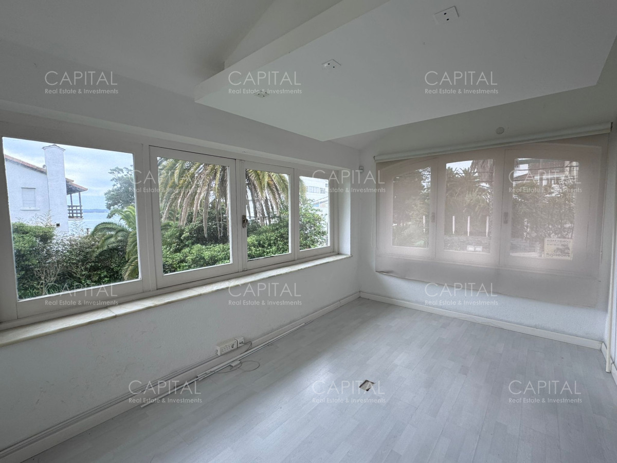 Casa ID.37074 - Casa en Alquiler Anual de Cuatro Dormitorios en Peninsula 