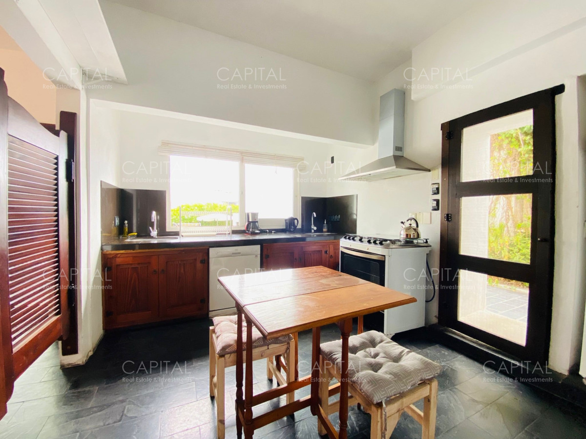 Casa ID.34063 - Amplia casa en el corazón de La barra con 6 dormitorios 