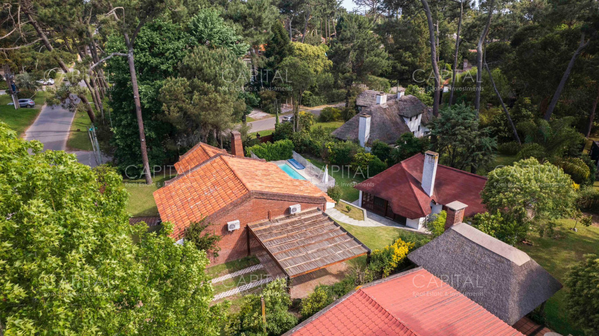 Casa ID.37788 - Casa de tres dormitorios y servicio en Venta en Pinares