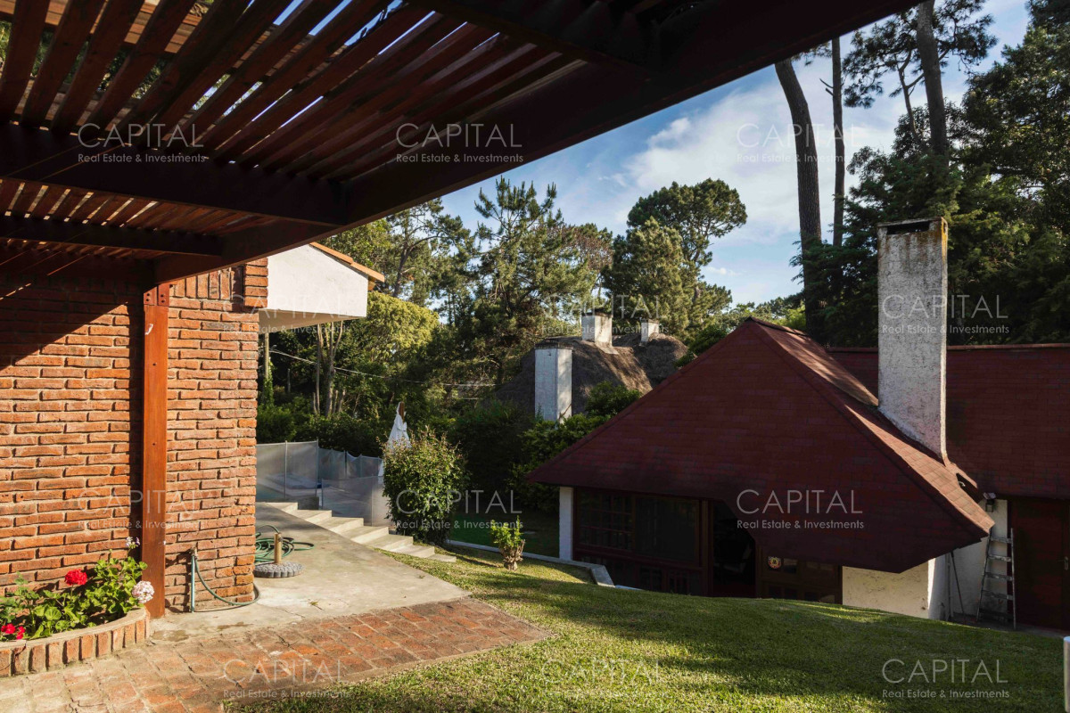 Casa ID.37788 - Casa de tres dormitorios y servicio en Venta en Pinares