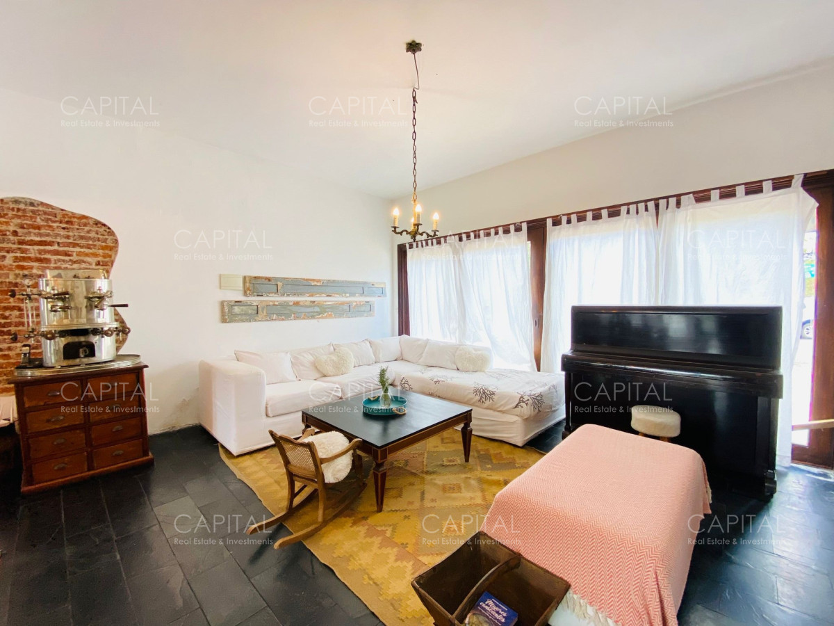 Casa ID.34063 - Amplia casa en el corazón de La barra con 6 dormitorios 