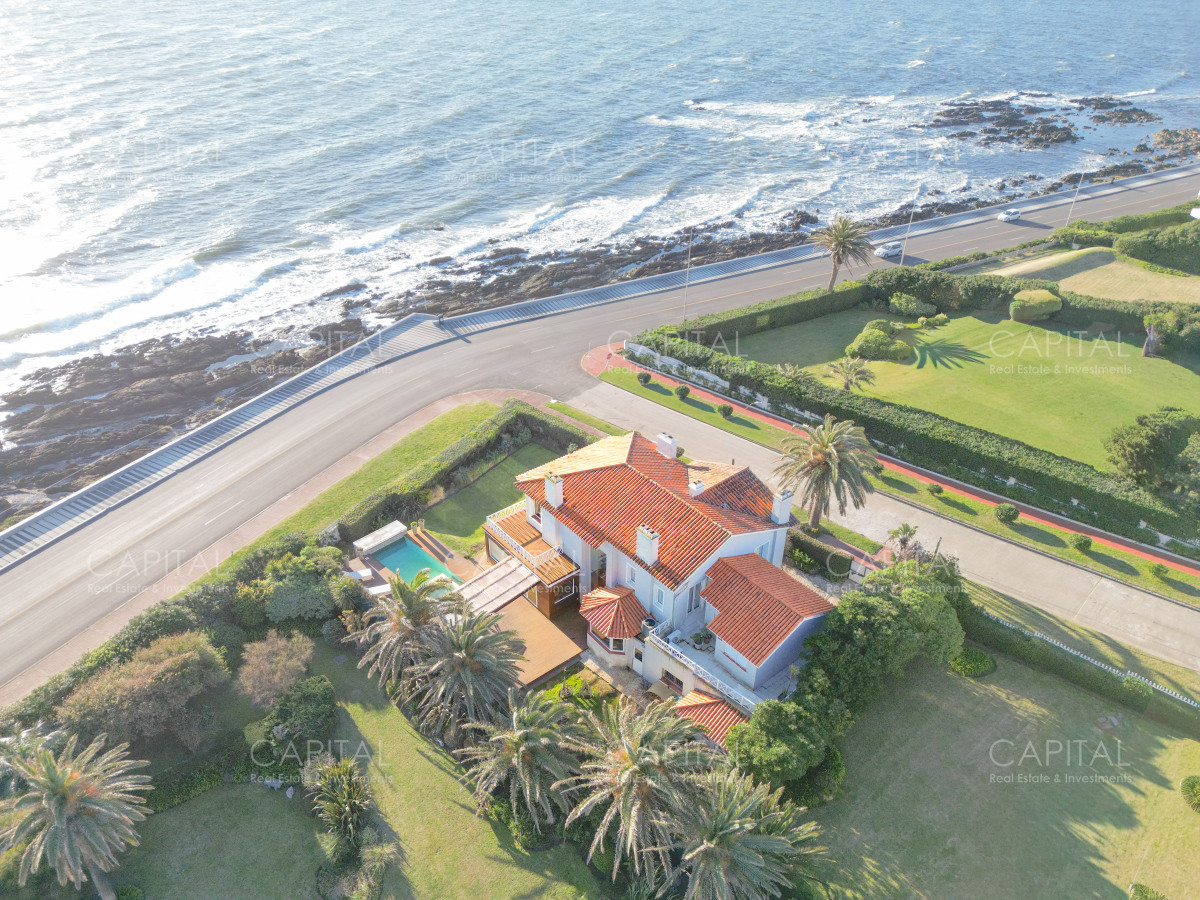 Venta de Magnífica casa en Rambla del Puerto de  Punta del Este - CCP29753C