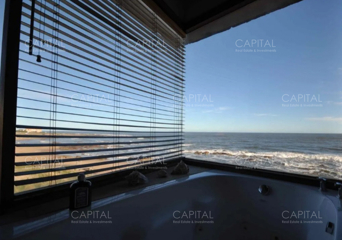 Casa ID.30061 - Espectacular casa en venta frente al Mar en La Barra 