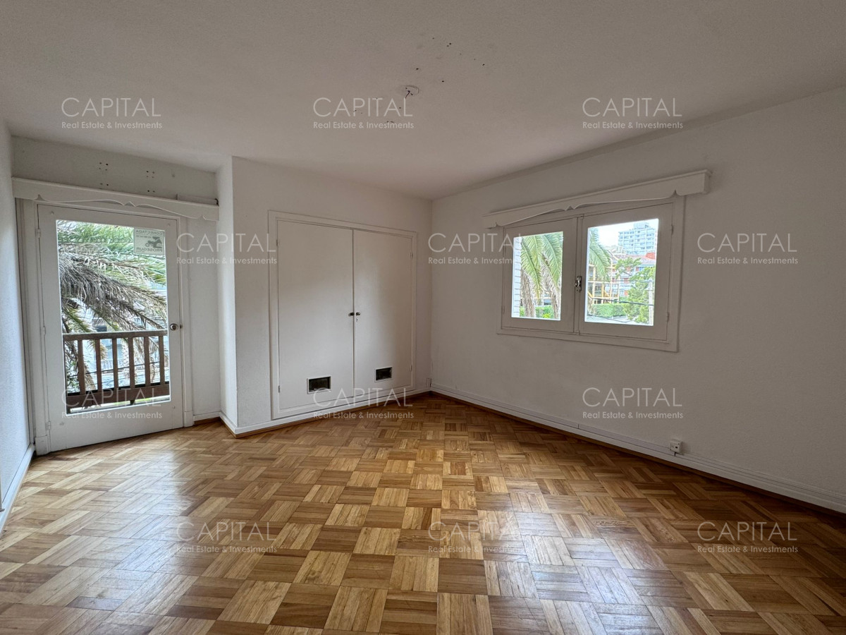 Casa ID.37074 - Casa en Alquiler Anual de Cuatro Dormitorios en Peninsula 