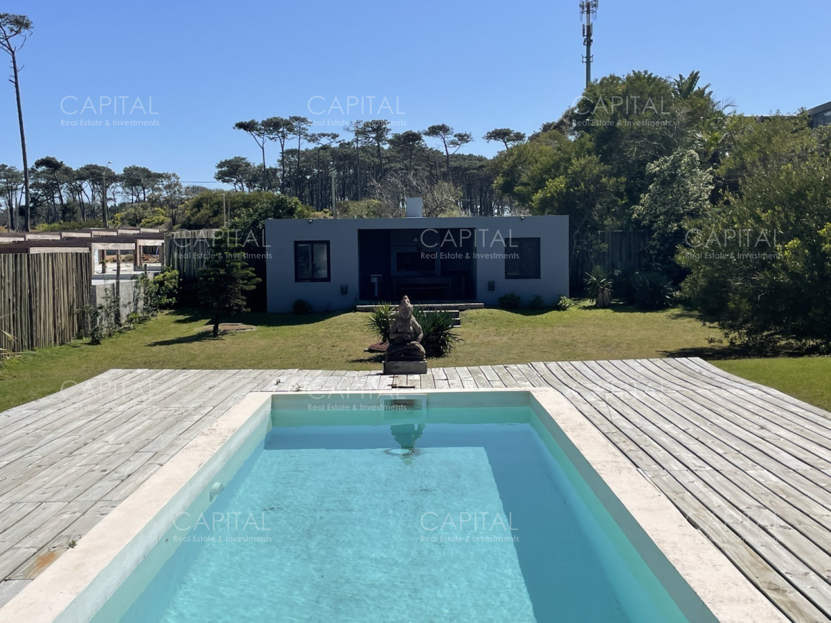 Moderna casa en Manantiales a solo 1 cuadra de Bikini Beach - CCP36474C