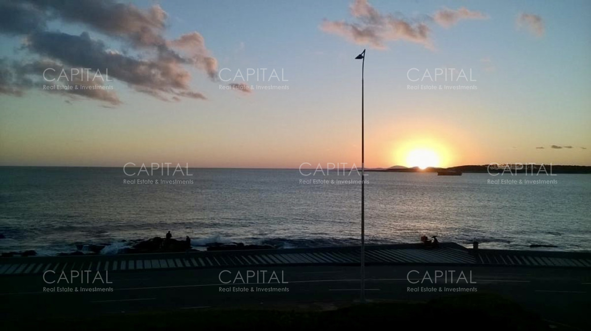 venta de magnífica casa en rambla del puerto de  punta del este - ccp29753c