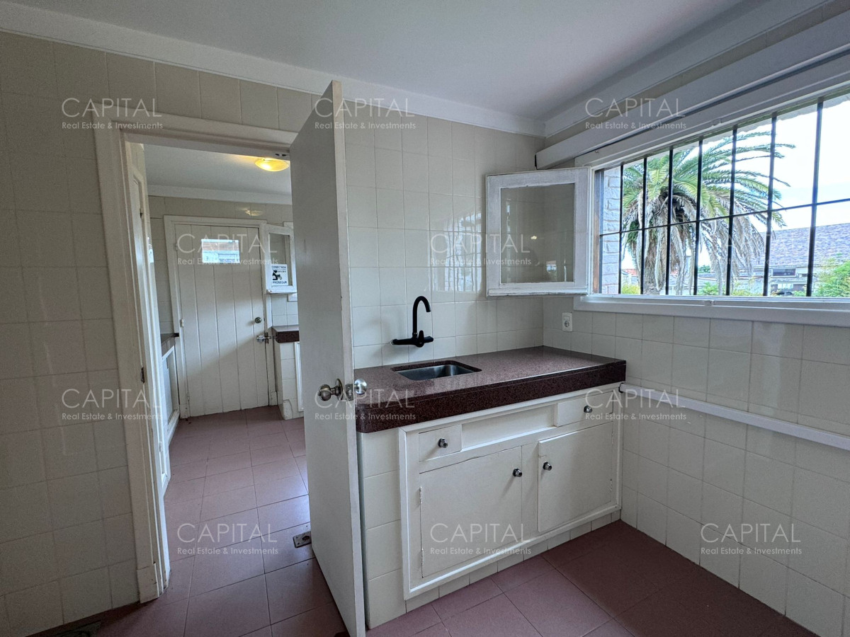 Casa ID.37074 - Casa en Alquiler Anual de Cuatro Dormitorios en Peninsula 