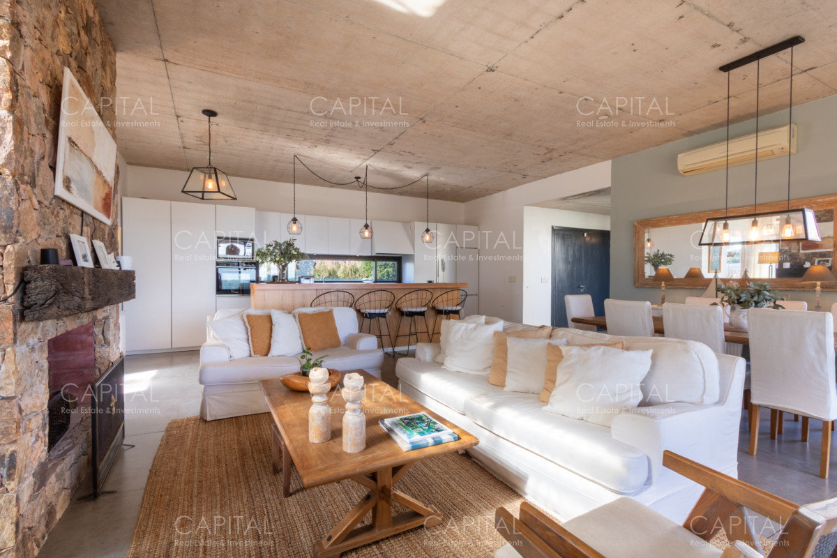 Casa en Alquiler Barrio Privado Manantiales Cuatro  dormitorios - CCP27377C