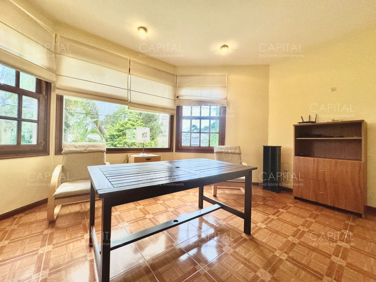 Casa ID.36764 - Residencia en Mansa 5 dormitorios + dependencia