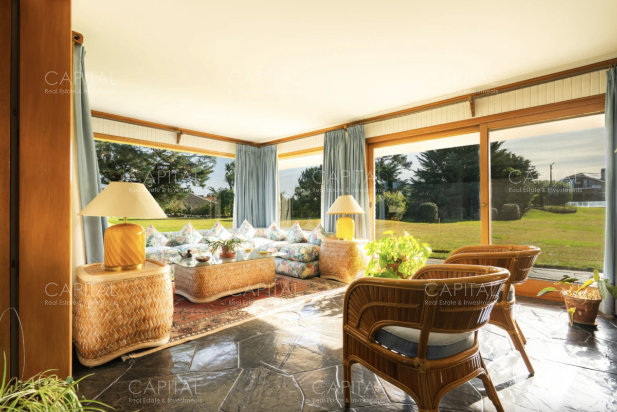 Casa ID.39114 - Mansion en Venta en Playa Mansa Punta del Este