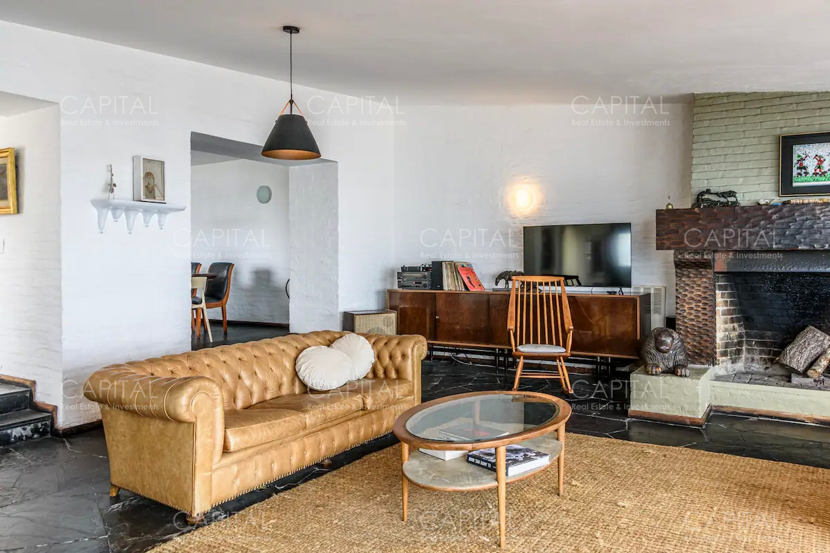 Casa ID.33629 - Casa de seis dormitorios en primera linea frente al mar en Península de Punta del Este