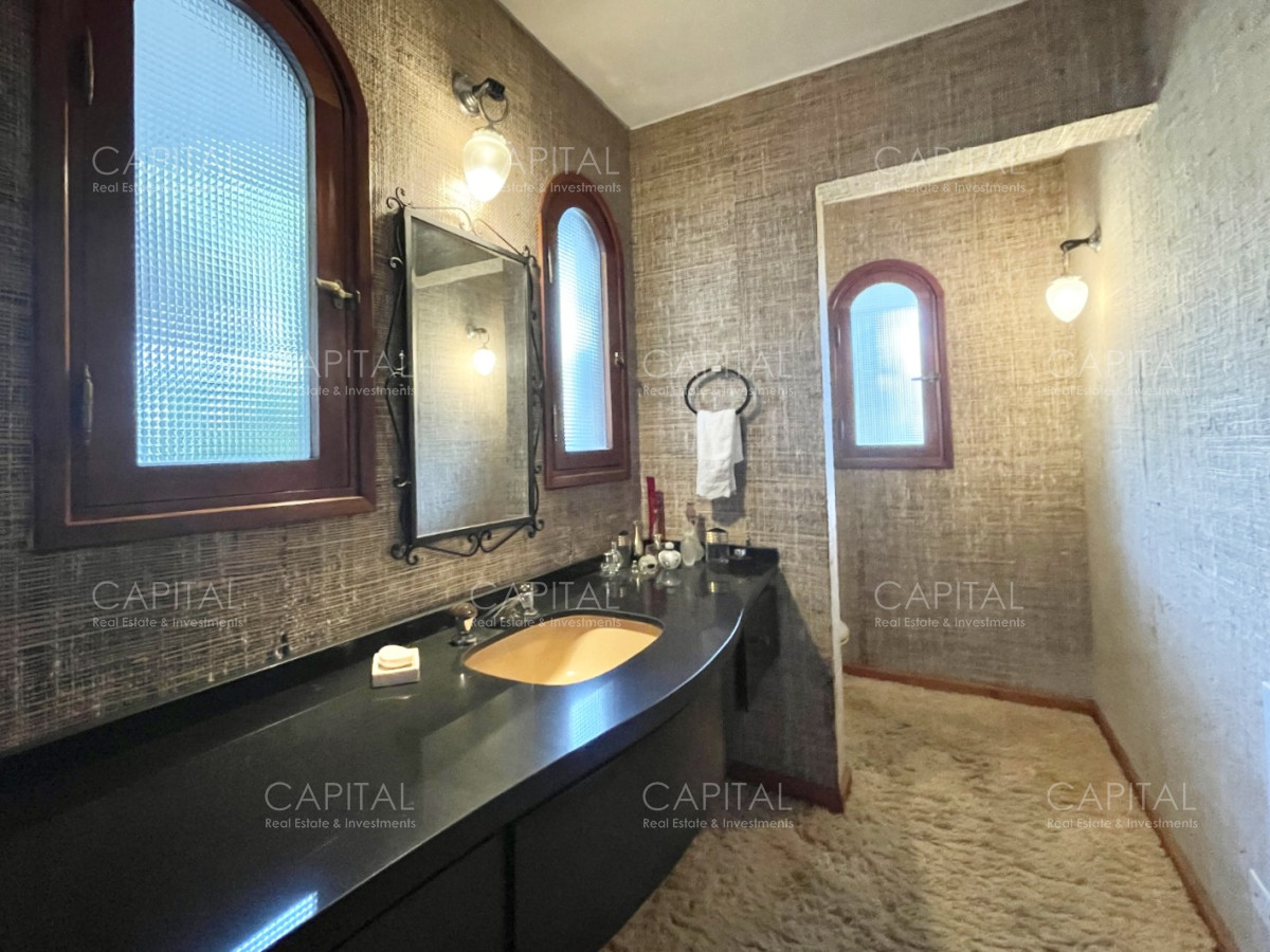 Casa ID.34608 - Casa en Venta de Cuatro Dormitorios , Zona Lugano, Punta del Este