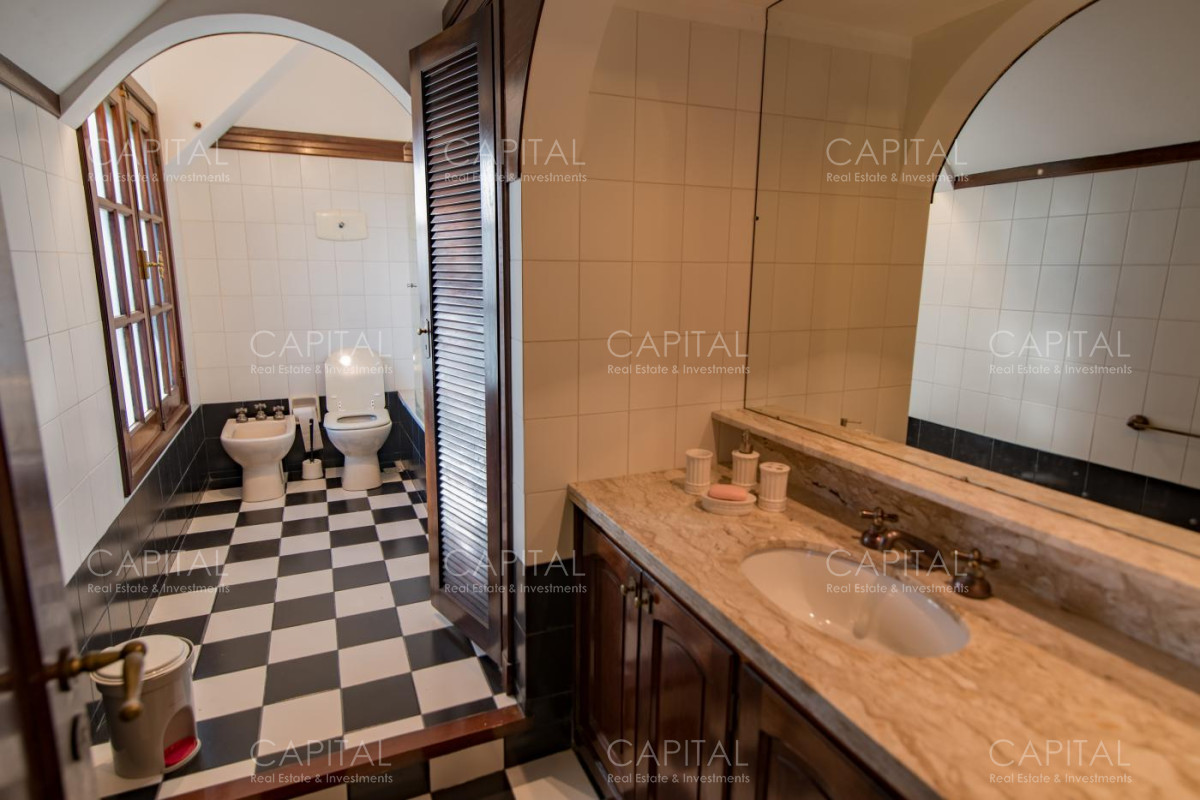 Casa ID.35548 - Espectacular casa en Venta en Beverly Hills