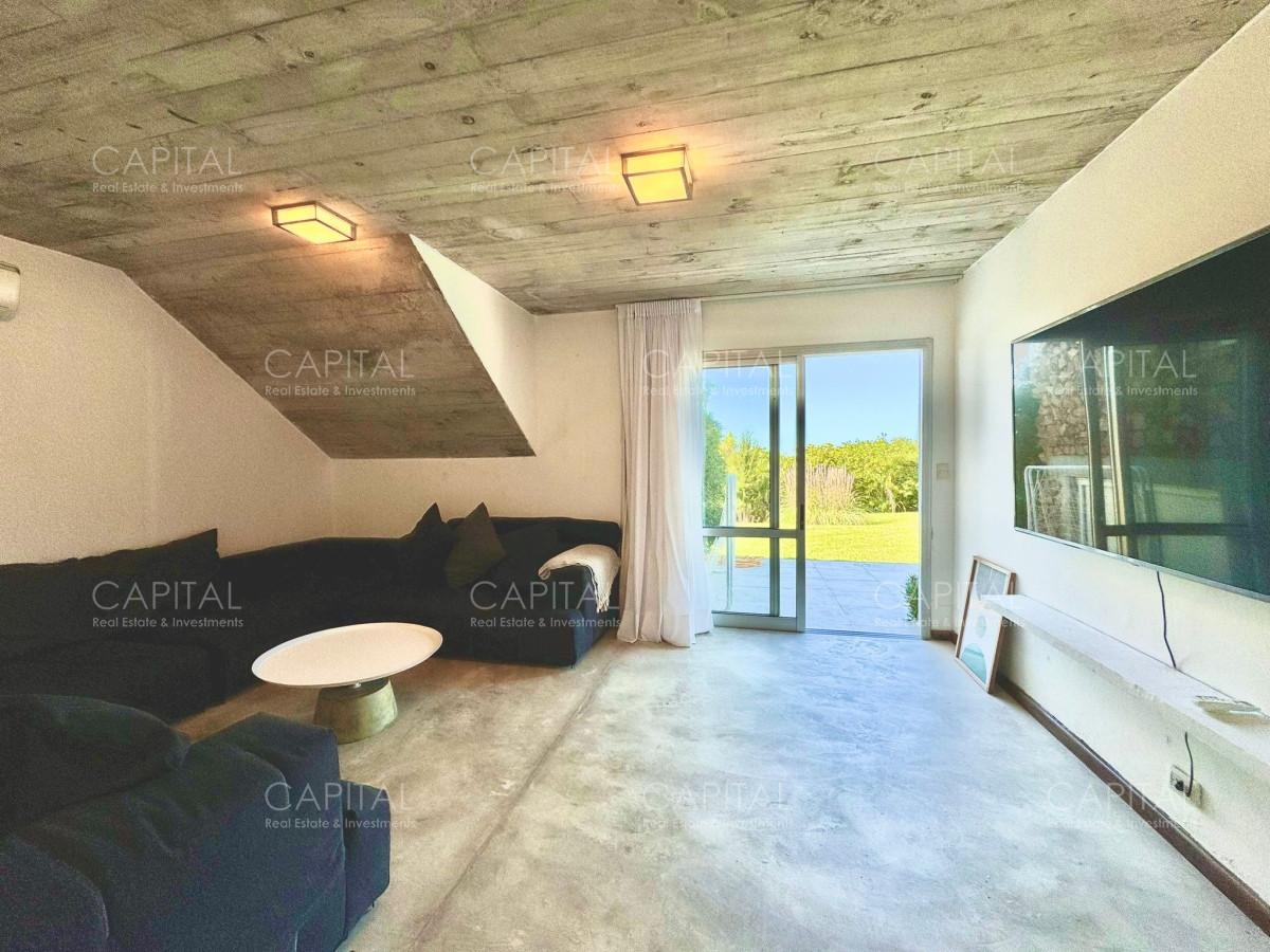 Casa ID.36175 - Casa en Venta en Pueblo de José Ignacio Cuatro Dormitorios y Dependencia