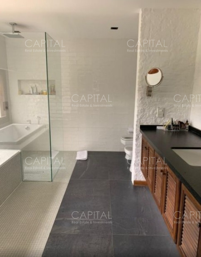 Casa ID.32806 - Casa sobre el Mar de Solanas Punta Ballena en Venta