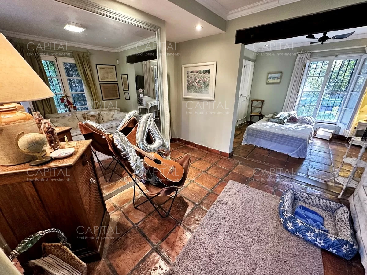 Casa ID.35081 - Casa  en Venta Playa Mansa en venta a 150 metros del mar