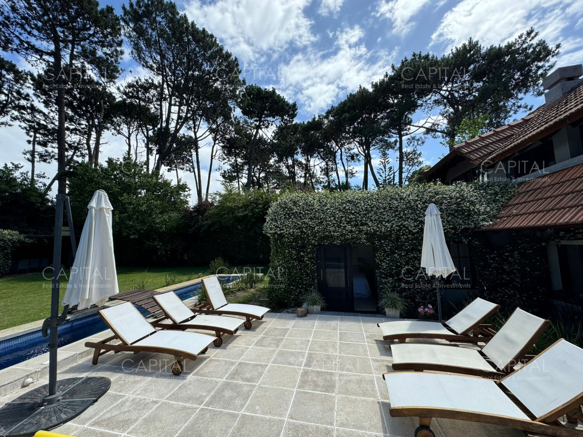Casa ID.28553 - Casa de 5 dormitorios en Barrio Lugano, Punta del Este