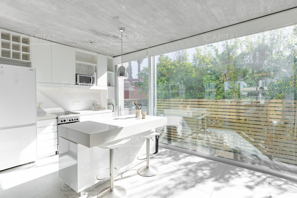 Casa ID.39001 - Moderna casa en venta en La Barra de la ruta al mar