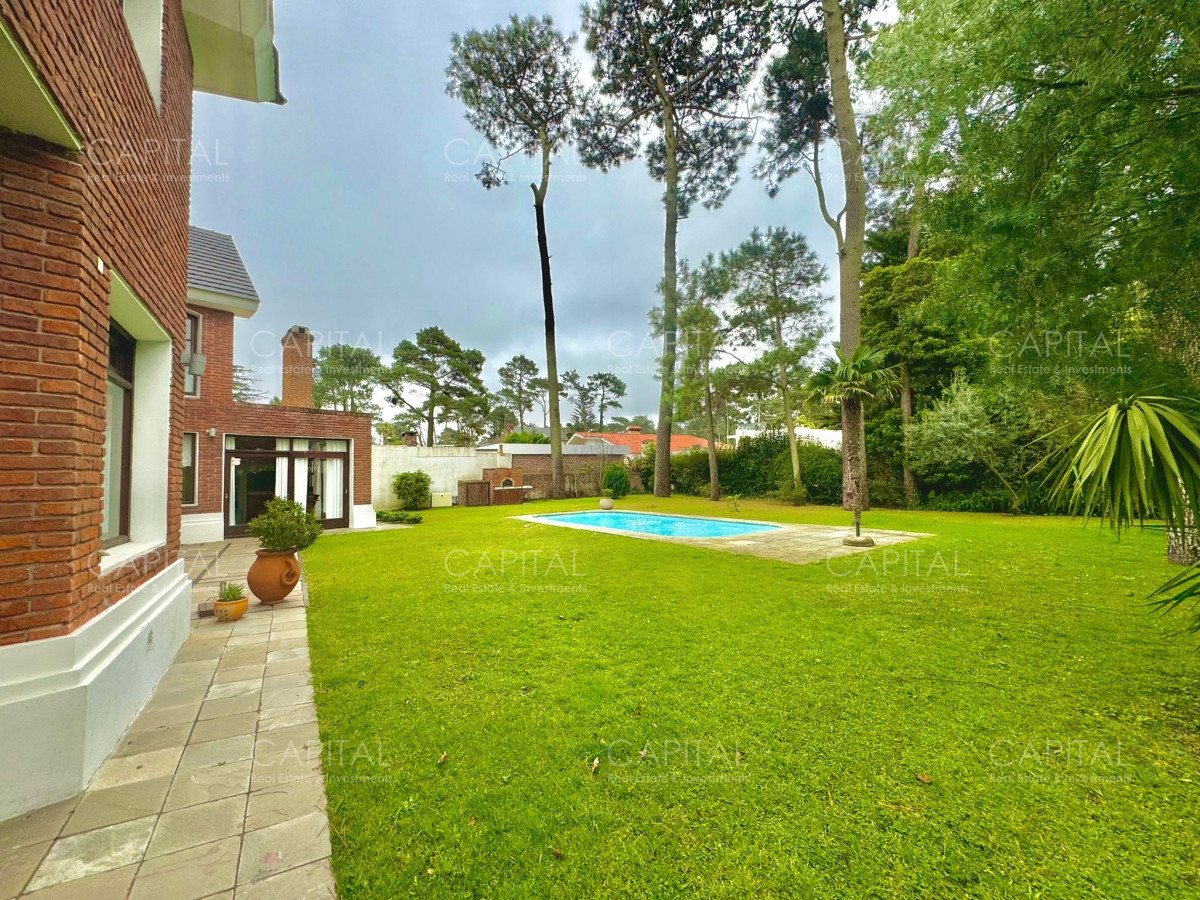 Casa ID.36764 - Residencia en Mansa 5 dormitorios + dependencia