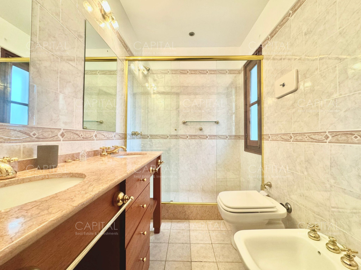 Casa ID.36764 - Residencia en Mansa 5 dormitorios + dependencia