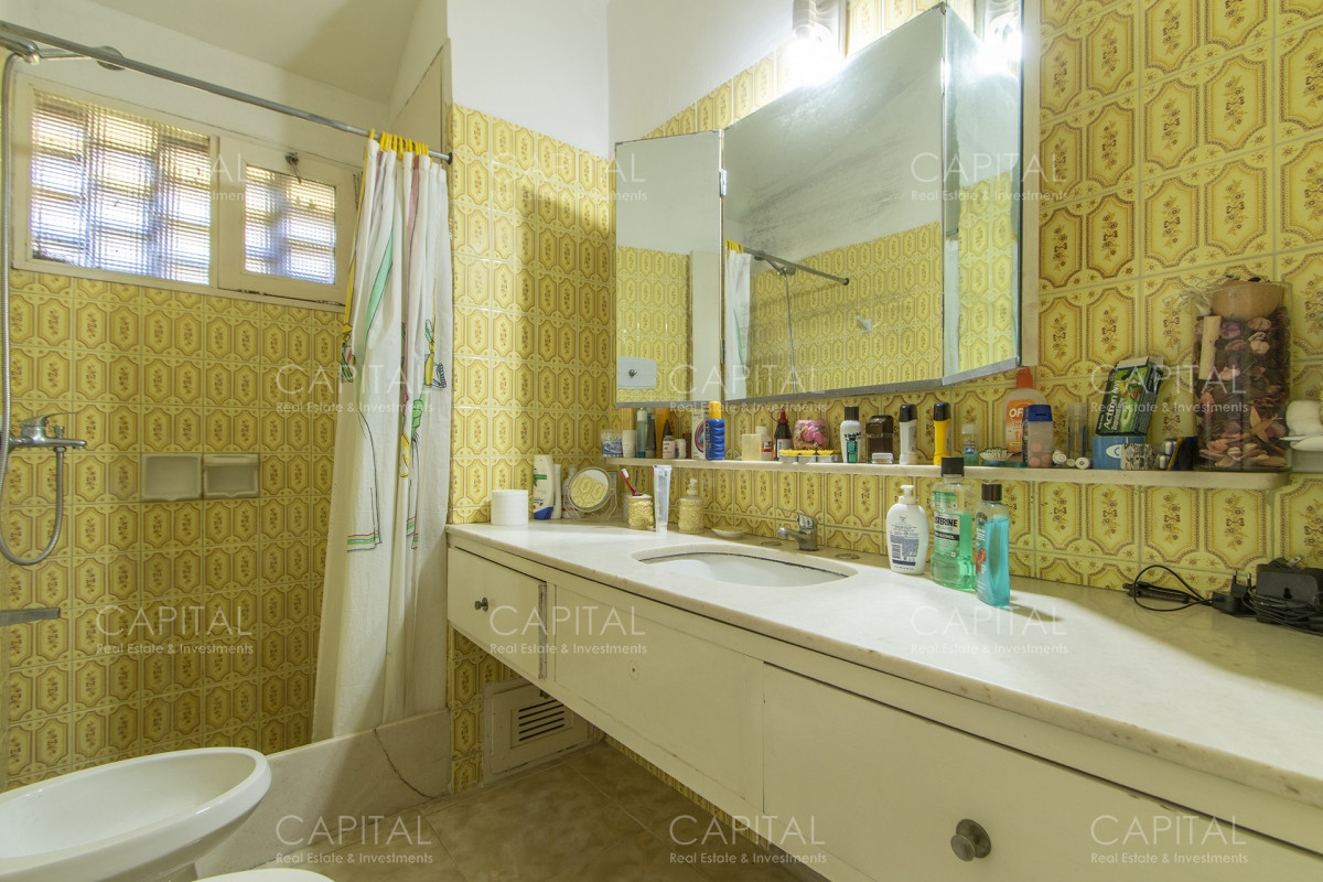 Casa ID.35154 - Casa en Venta en Playa Mansa con más de 3000 m2 de parque.