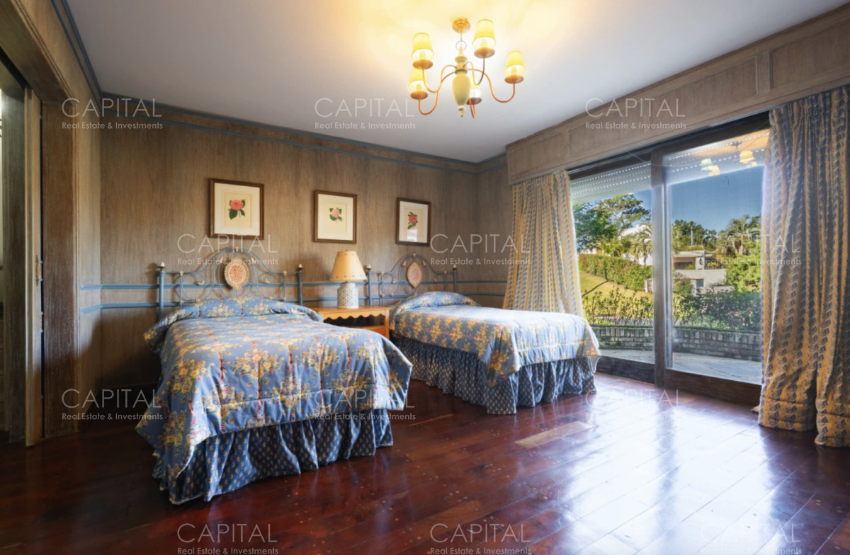 Casa ID.39114 - Mansion en Venta en Playa Mansa Punta del Este