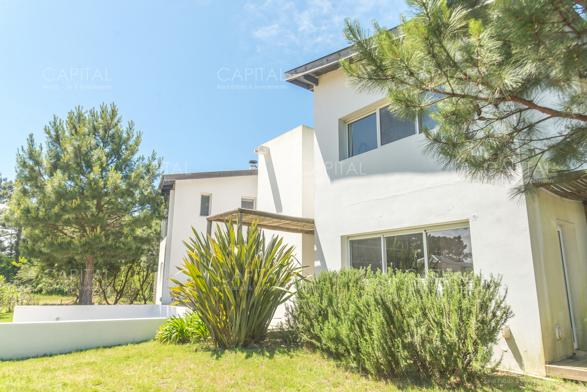 Casa ID.28305 - Casa de tres cuarto y servicio Pinar del Faro