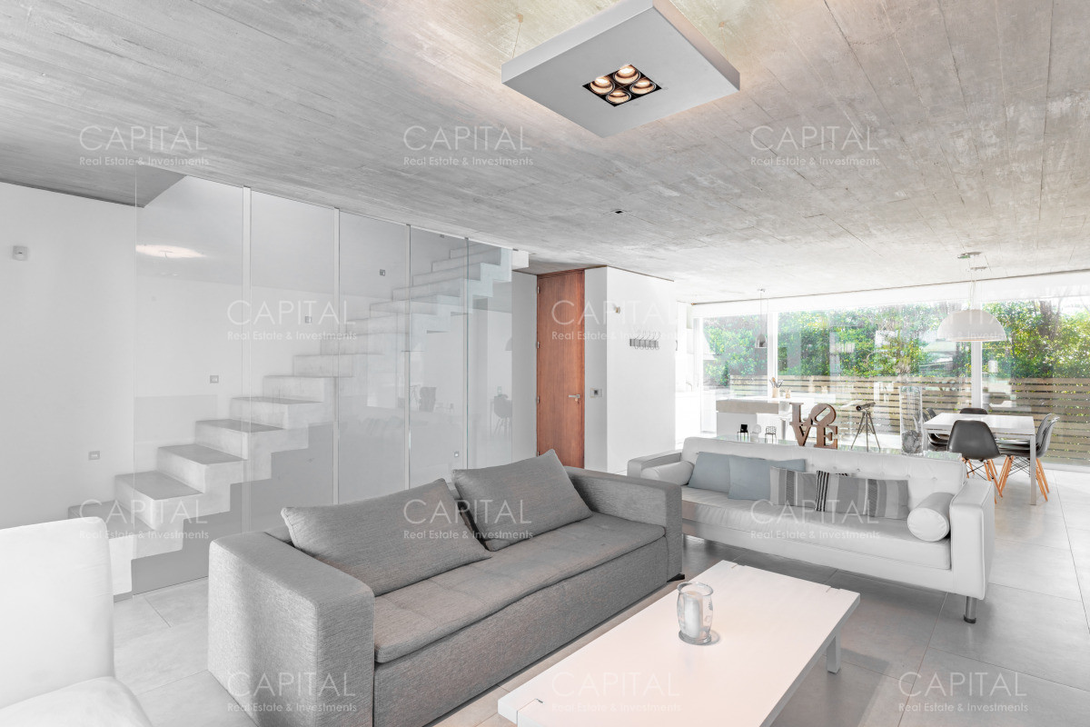 Casa ID.39001 - Moderna casa en venta en La Barra de la ruta al mar