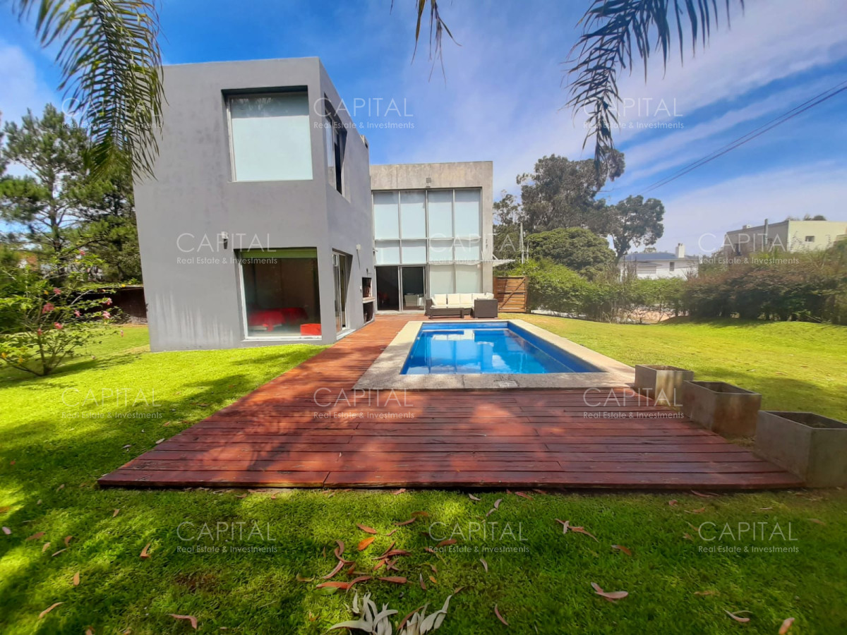 Casa ID.36421 - Moderna casa con piscina en alquiler en La Barra a pasos del mar