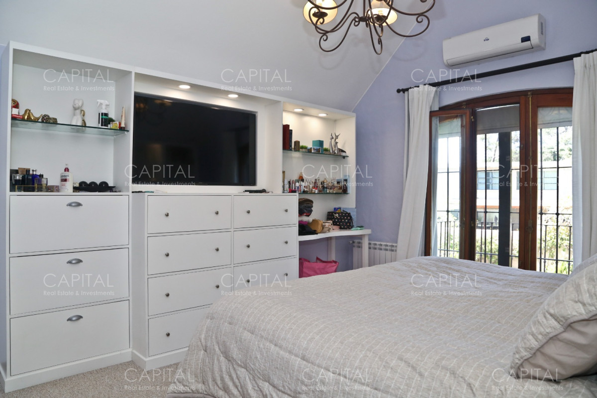 Casa ID.35079 - Casa en venta en Playa Mansa, Punta del Este.