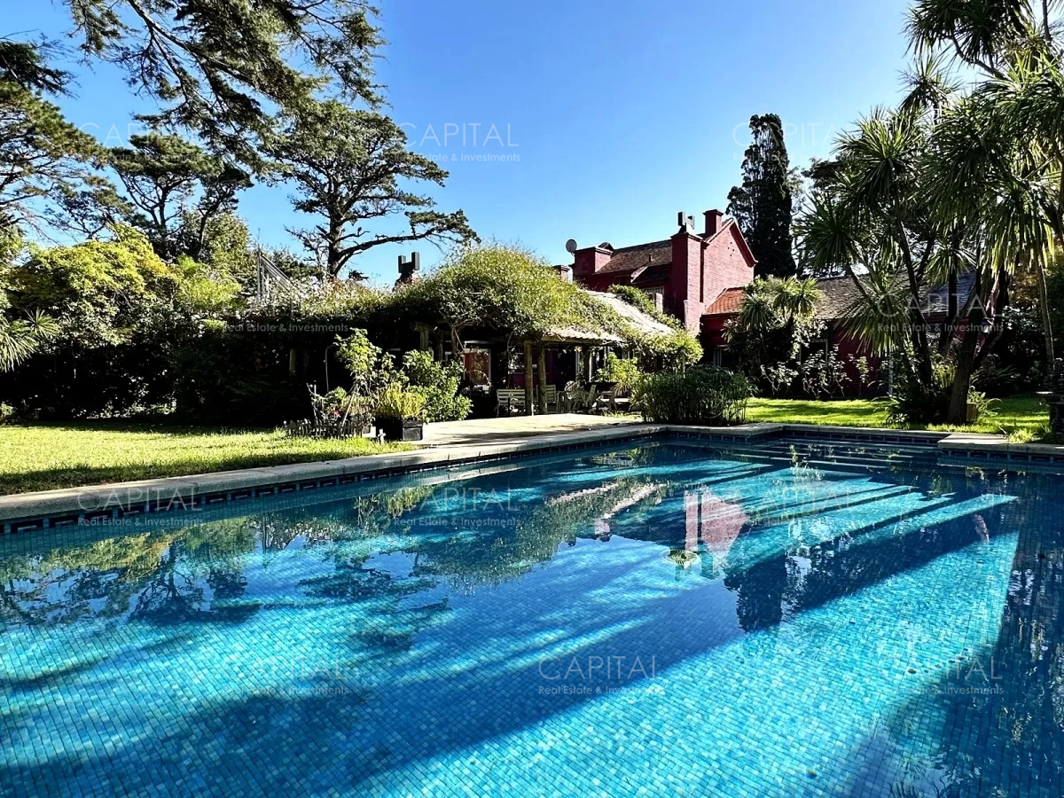 Casa ID.35081 - Casa  en Venta Playa Mansa en venta a 150 metros del mar