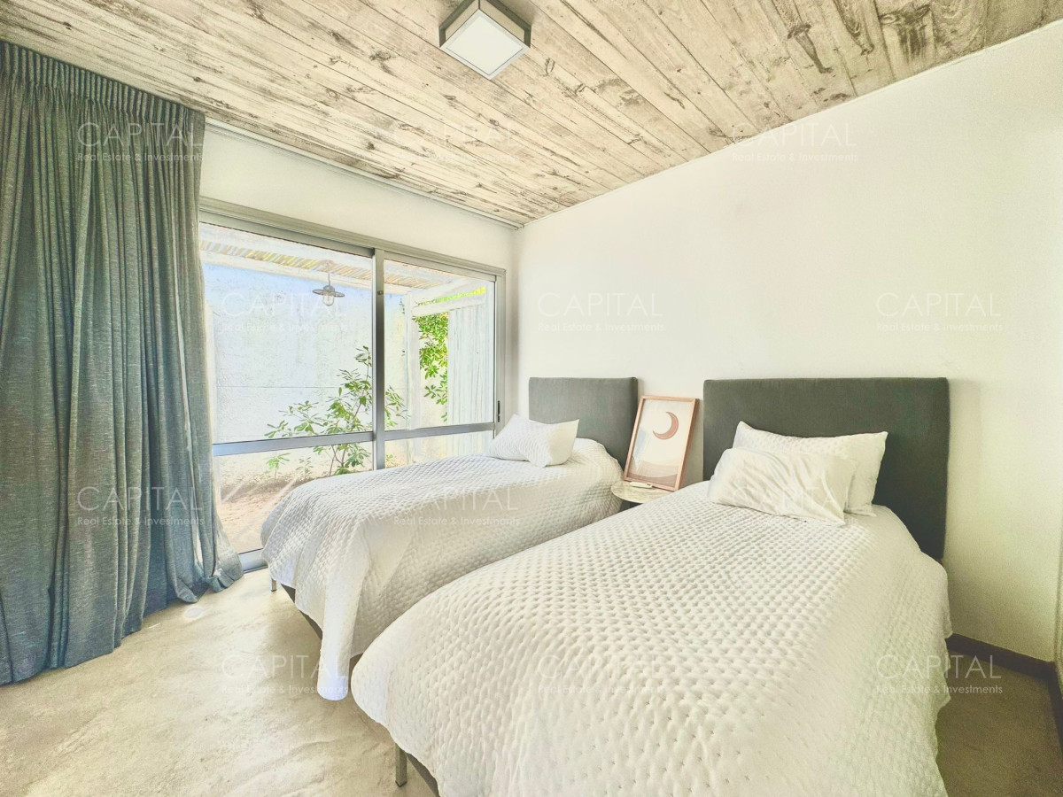 Casa ID.36175 - Casa en Venta en Pueblo de José Ignacio Cuatro Dormitorios y Dependencia