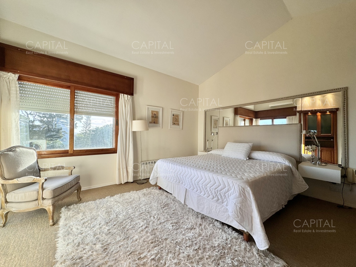 Casa ID.26110 - Casa en Venta en Playa Mansa de Punta del Este 