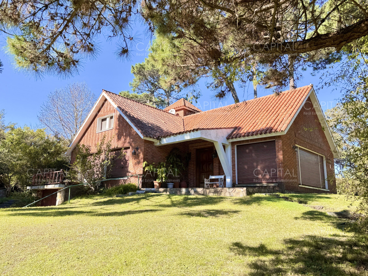 Casa ID.38705 - Casa en venta de 5 dormitorios en San Rafael