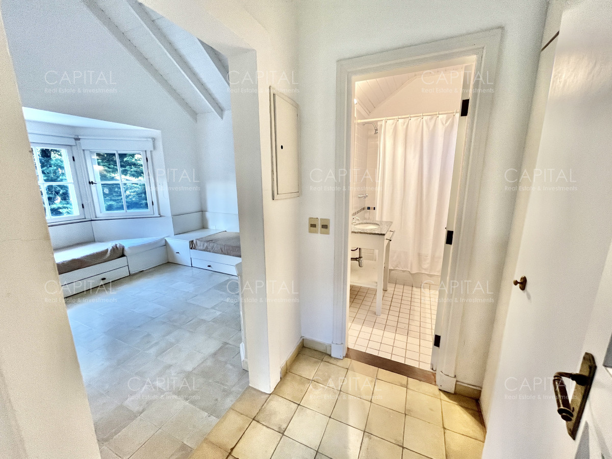 Casa ID.28358 - Casa en Venta Barrio Laguna Blanca Punta del Este Cinco Dormitorios