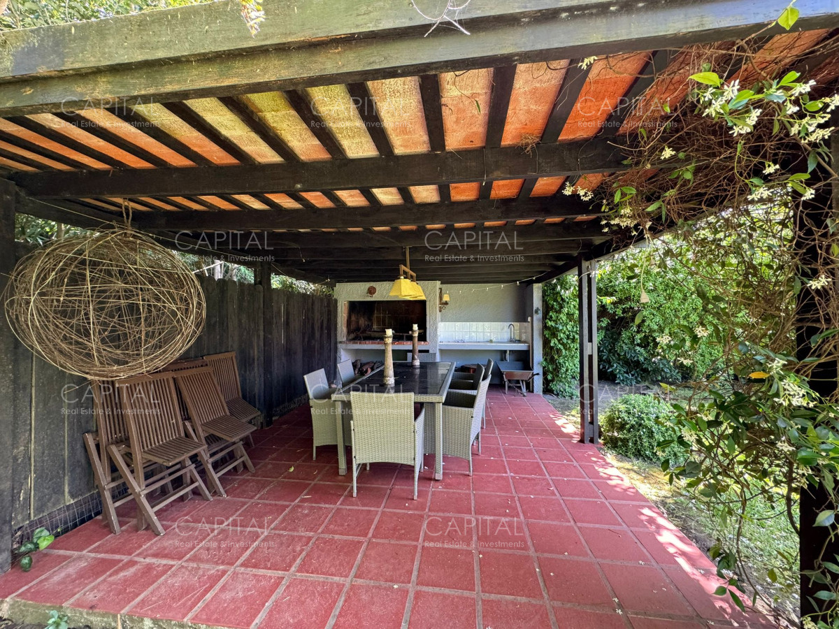 Casa ID.28553 - Casa de 5 dormitorios en Barrio Lugano, Punta del Este