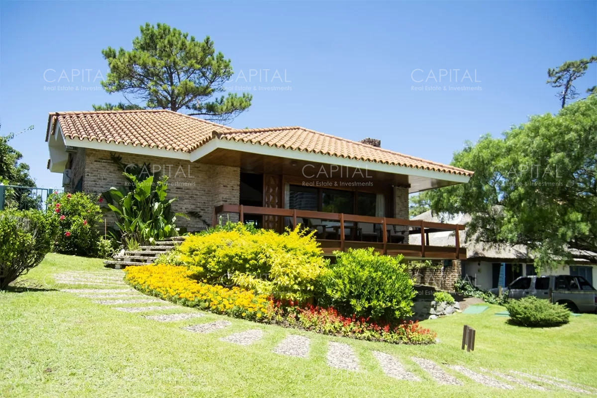 Casa en Playa Mansa en Venta - CCP34749C