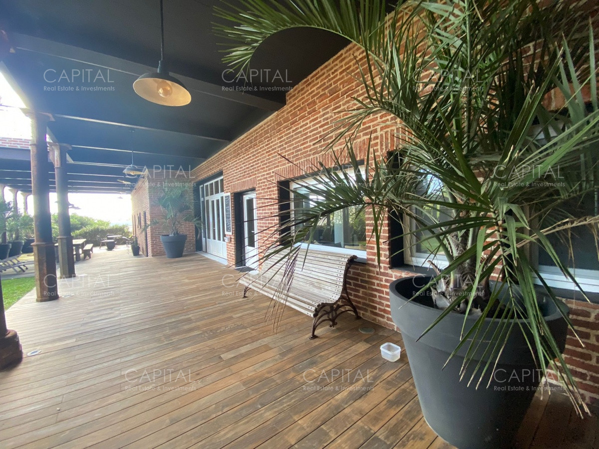 Casa ID.32315 - Casa en Venta Frente al Mar Ocho Dormitorios + Dependencia de Servicio - La Barra