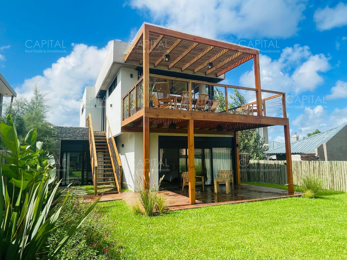 Casa ID.37964 - Moderna casa en Montoya a solo 100 mts de la Playa 