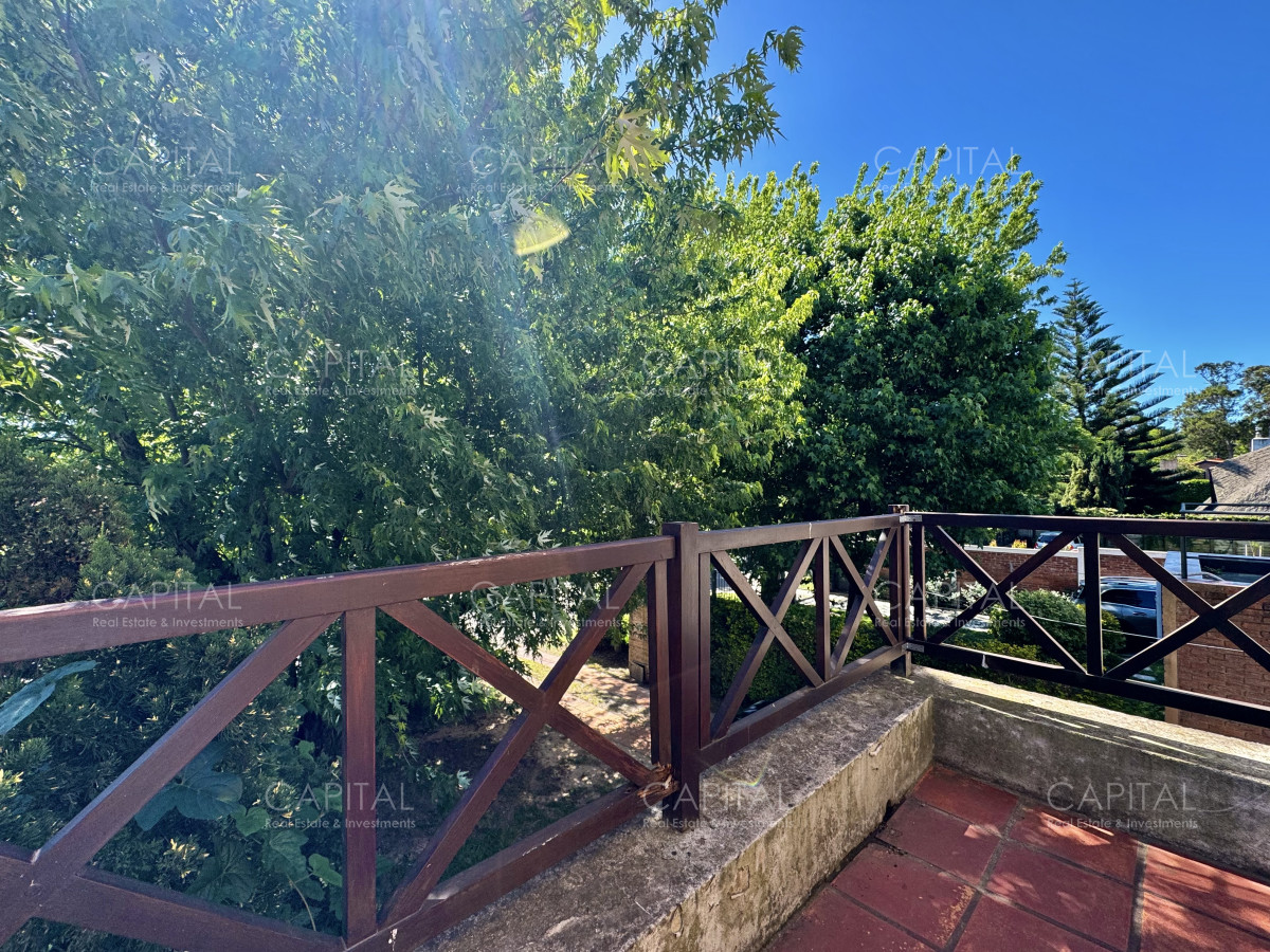 Casa ID.39224 - Casa de 3 dormitorios, piscina climatizada y barbacoa en venta y alquiler, Playa Mansa, Punta del Este.