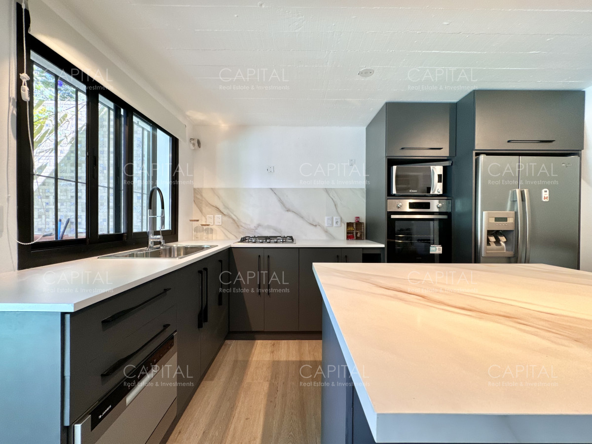 Casa ID.39224 - Casa de 3 dormitorios, piscina climatizada y barbacoa en venta y alquiler, Playa Mansa, Punta del Este.