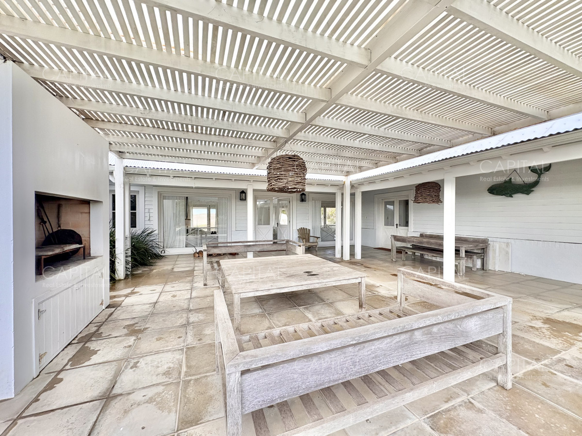 Casa ID.38582 - Casa primera fila en Barrio Club del Mar en Jose Ignacio