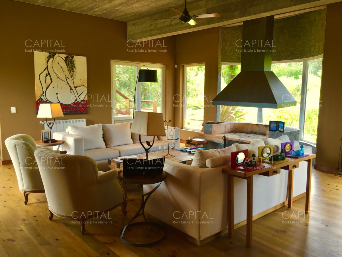 Casa ID.25894 - Espectacular casa en La Barra con gran parque con divina vista al  bosque  