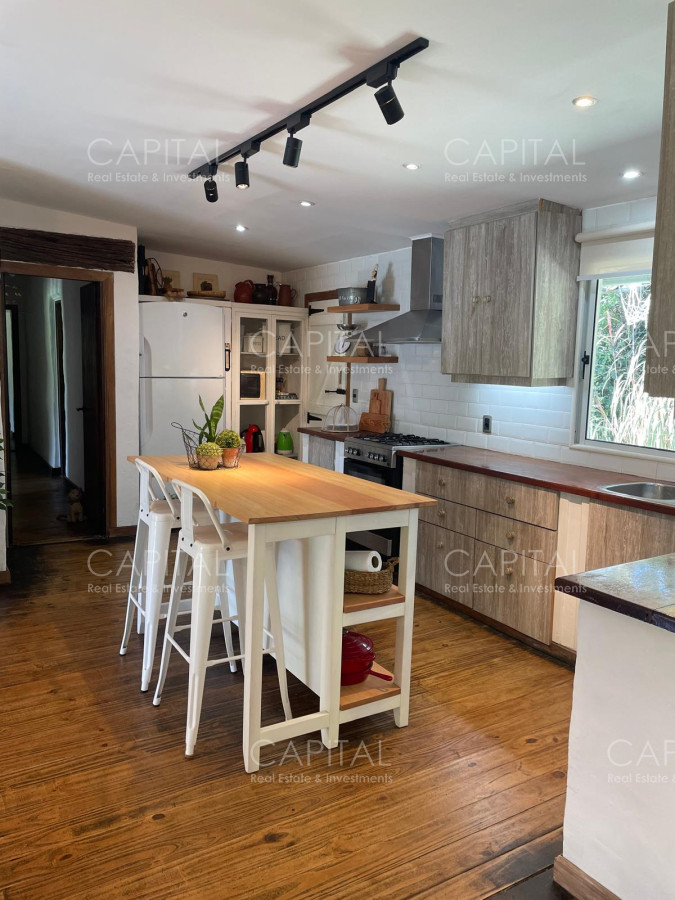 Casa ID.37880 - Casa en alquiler anual de tres dormitorios. La Barra