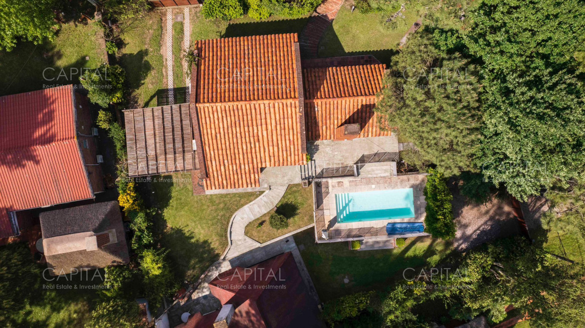 Casa ID.37788 - Casa de tres dormitorios y servicio en Venta en Pinares