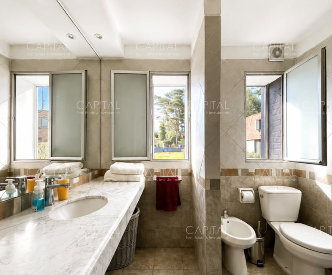 Casa ID.40629 - Casa reciclada en Punta del este,Pinares en Venta