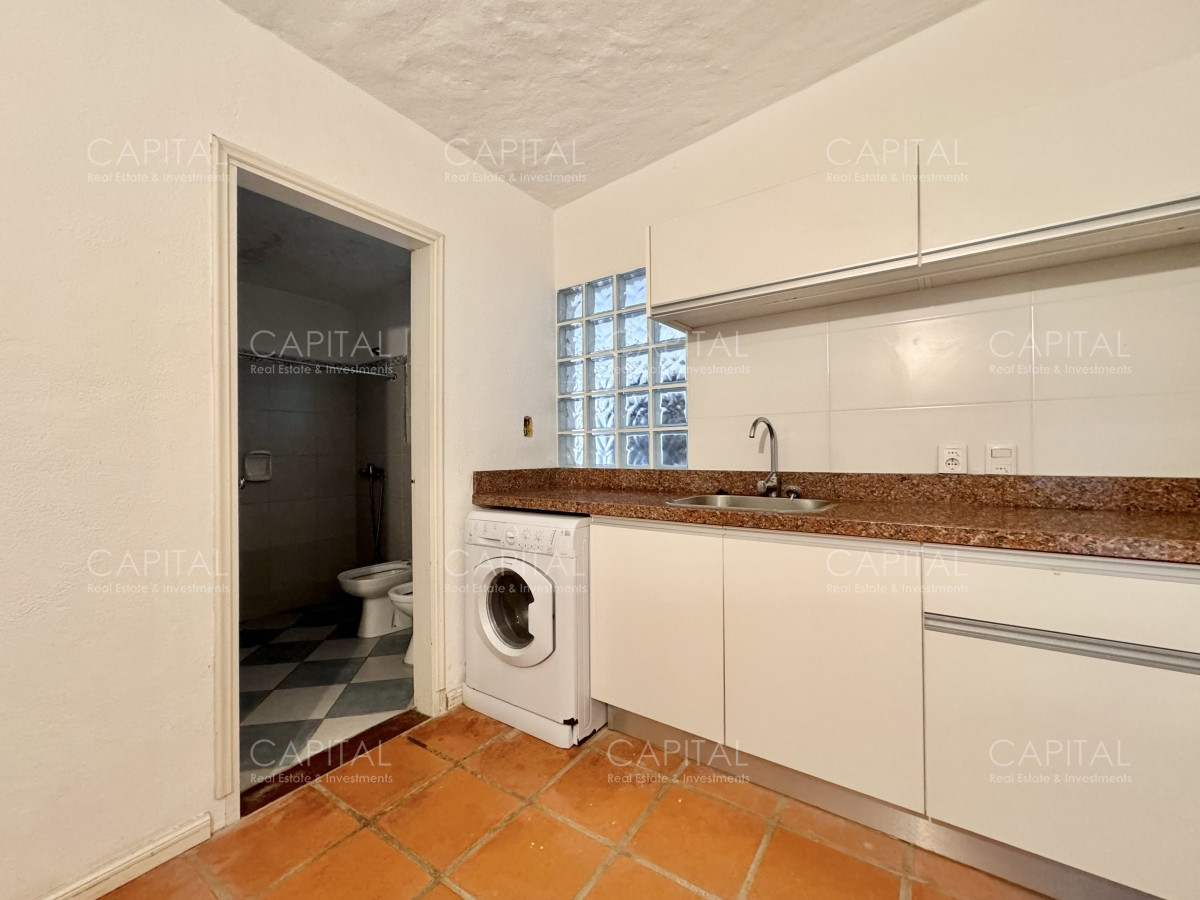 Casa ID.26110 - Casa en Venta en Playa Mansa de Punta del Este 