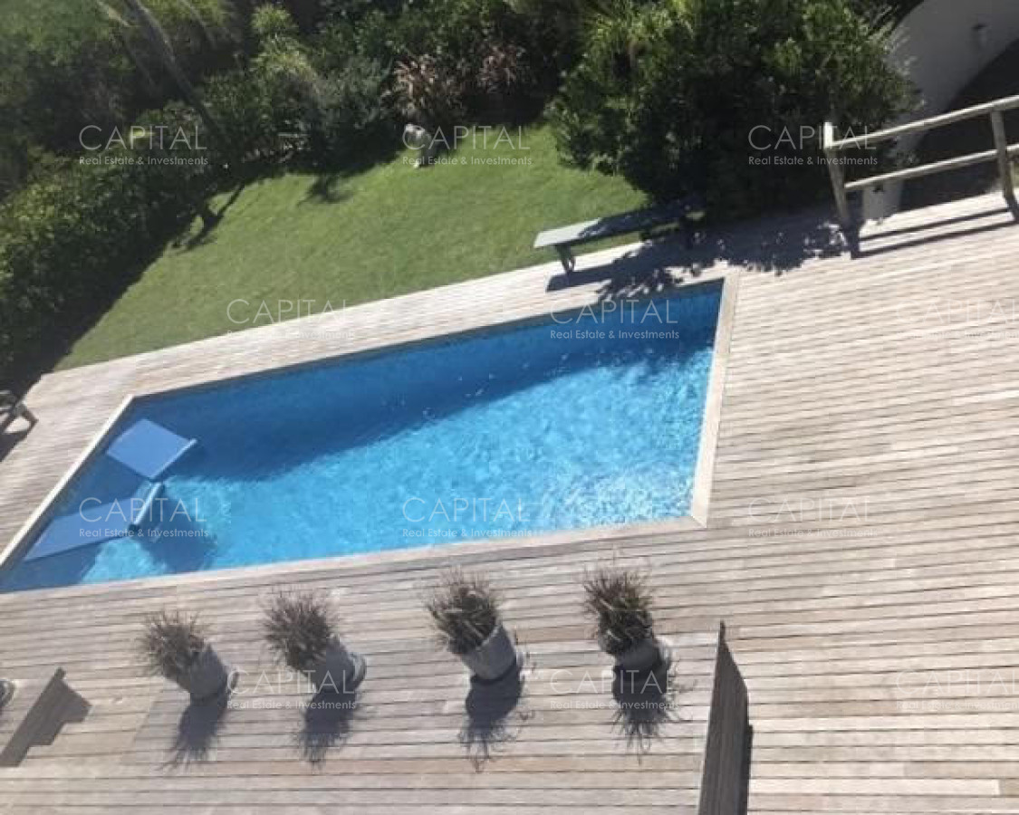 Casa ID.28233 - Casa en Alquiler Punta Ballena Solanas Cinco Dormitorios
