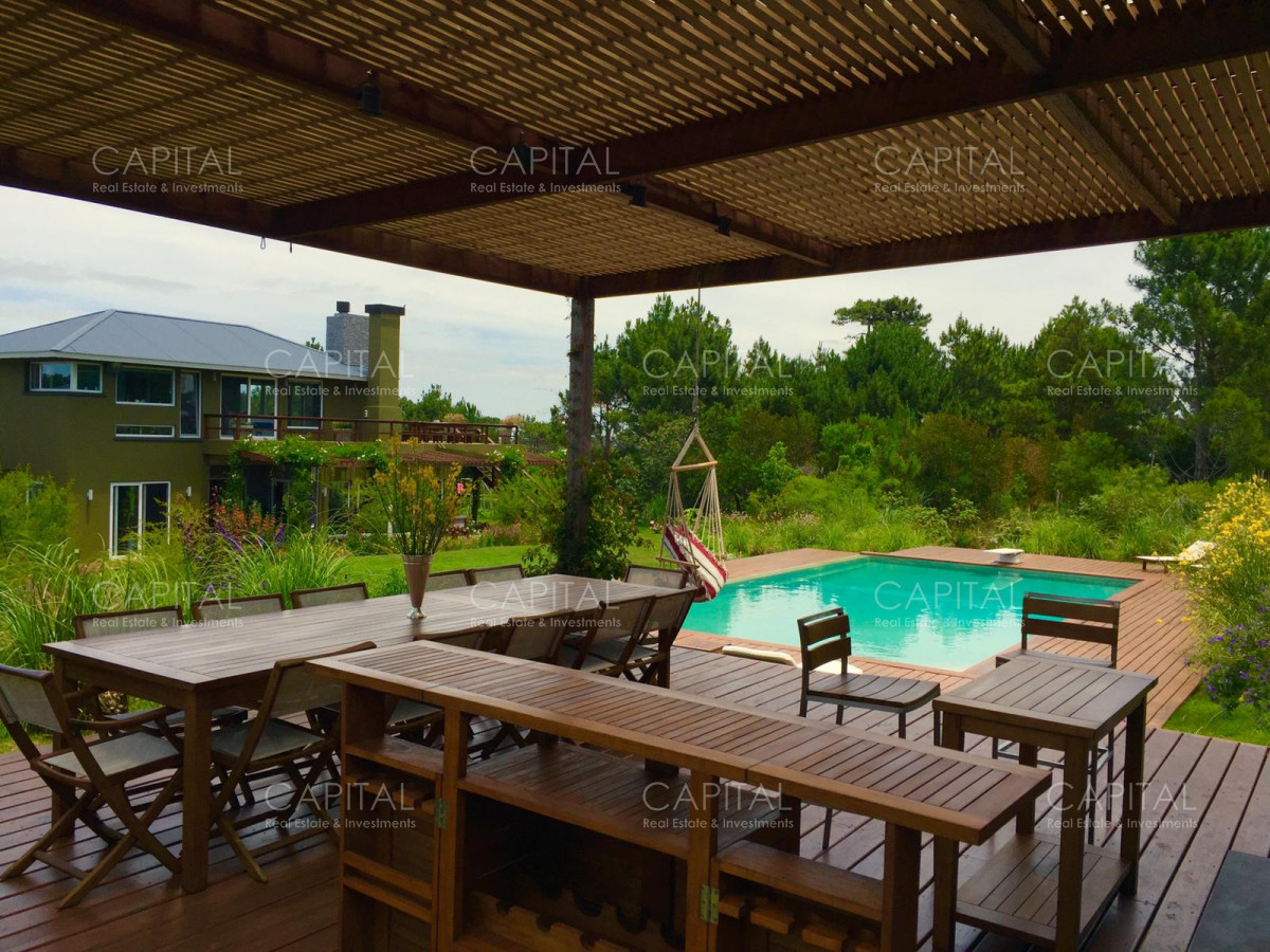 Casa ID.25894 - Espectacular casa en La Barra con gran parque con divina vista al  bosque  