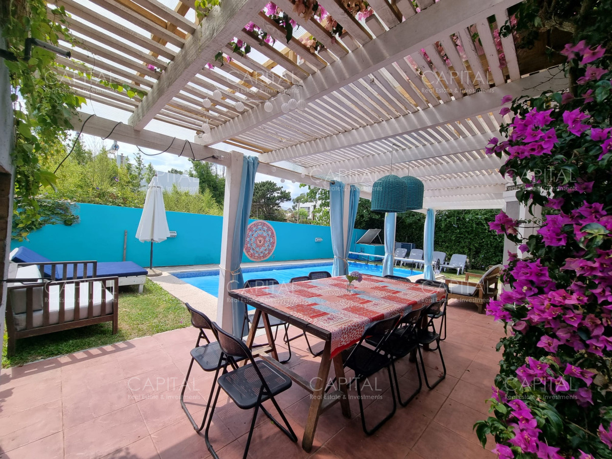 Casa ID.25970 - Casa en La Barra Punta del Este en Venta